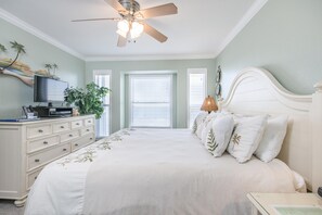2 bedrooms, iron/ironing board, free WiFi, bed sheets - Seascape 2212 2 Bedroom Condo by RedAwning (Galveston)