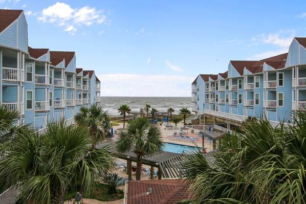 Condo, 2 chambres | Piscine | Piscine chauffée