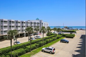 Condo, 1 Bedroom | Parking | Self parking