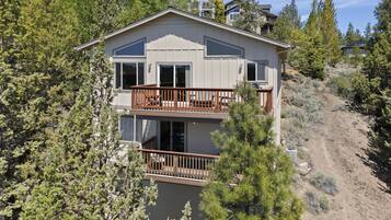 House, 4 Bedrooms | Exterior