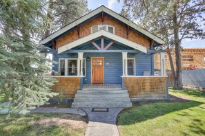 Cottage, 3 Bedrooms | Exterior - Pet-friendly Albany Cottage With BBQ on the Deck by Redawning (Bend)