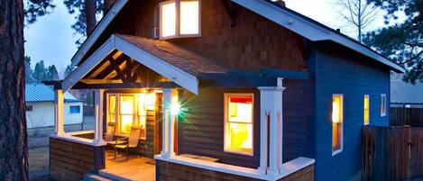 Cottage, 3 Bedrooms | Front of property - evening/night
