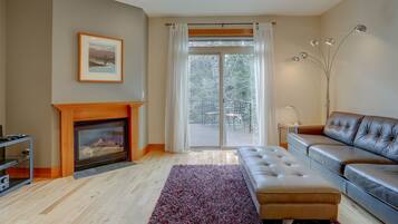 House, 3 Bedrooms | Living area