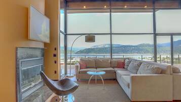 House, 6 Bedrooms | Interior