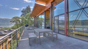 House, 6 Bedrooms | Kawasan hartanah