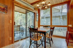 House, 4 Bedrooms | Dining
