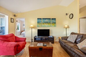 House, 2 Bedrooms | Living area | TV - River Ranch 2 Bedroom Home by RedAwning (Hood River)