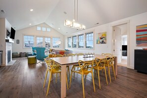 House, 5 Bedrooms | Dining