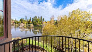 House, 3 Bedrooms | Property grounds