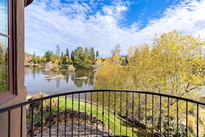 House, 3 Bedrooms | Property grounds