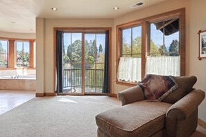 House, 3 Bedrooms | Interior