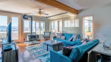 House, 3 Bedrooms | Living area