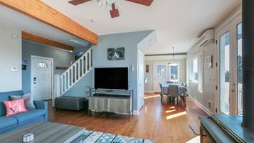 House, 3 Bedrooms | Living area