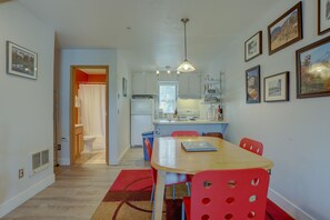 Condo, 2 Bedrooms | Dining
