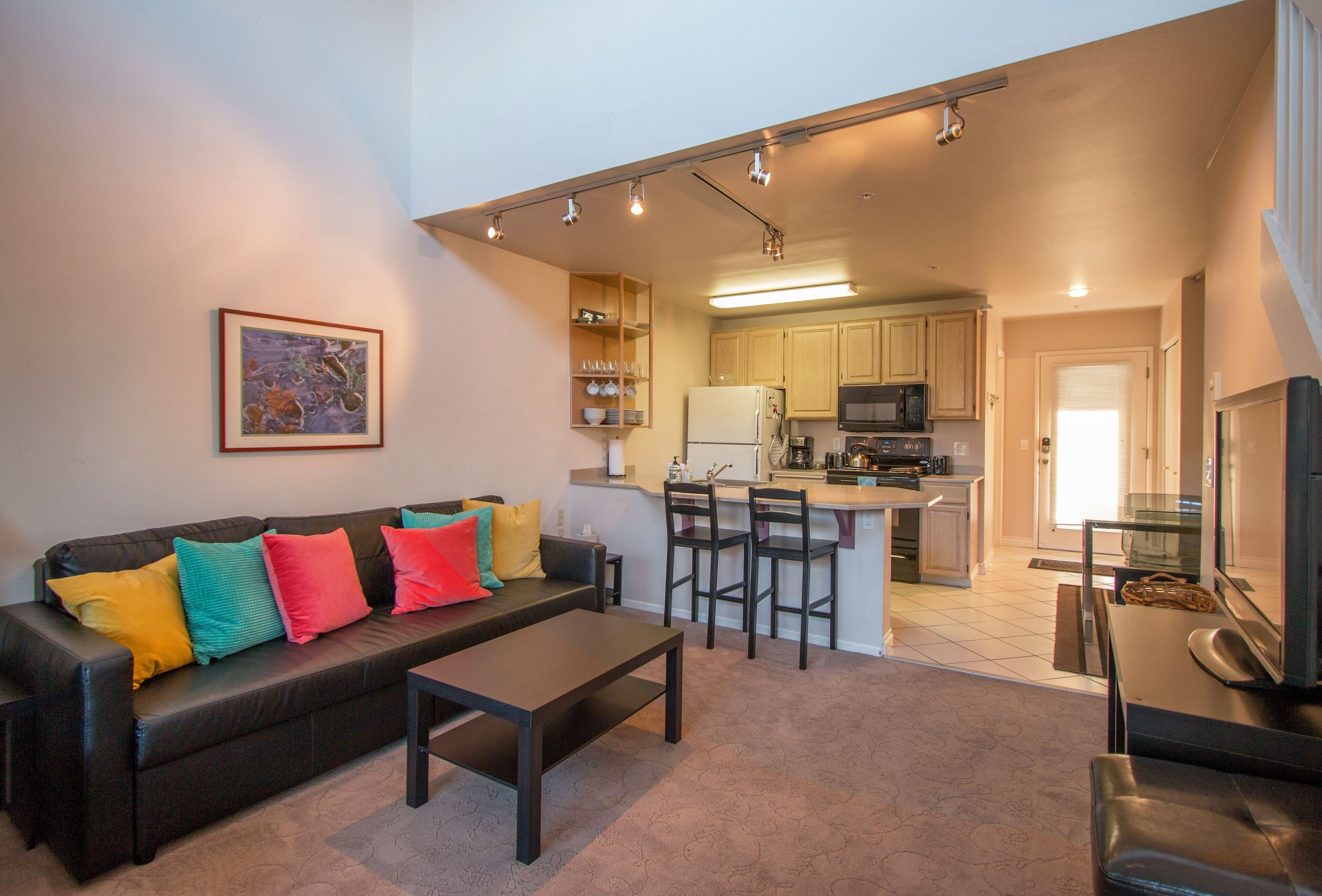 Condo, 2 Bedrooms | Living area