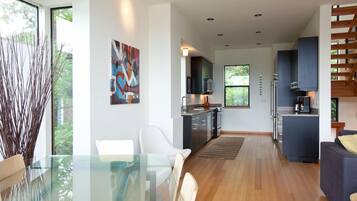 Condo, 3 phòng ngủ | Khu ăn uống