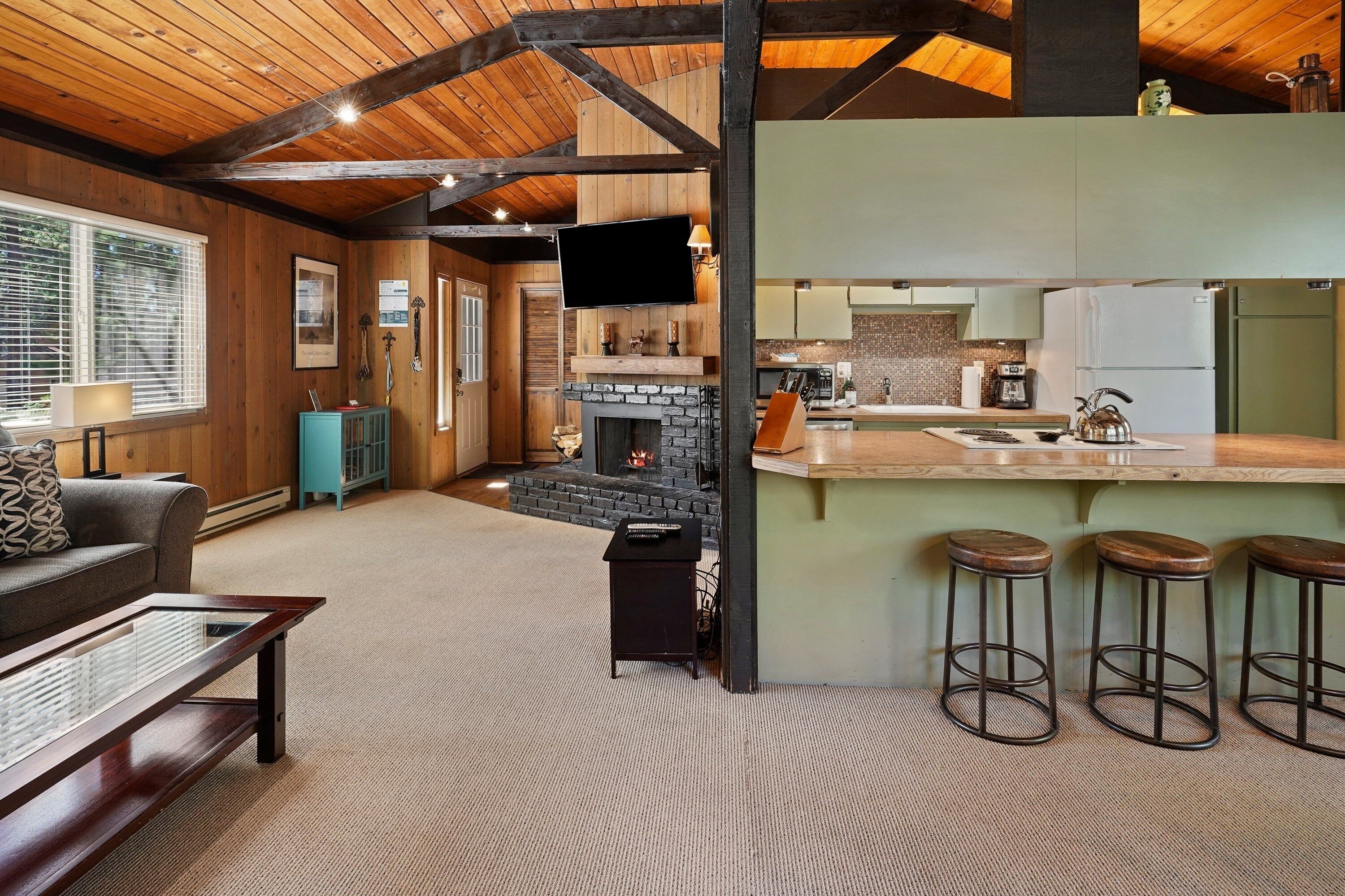 House, 2 Bedrooms | Living area | TV