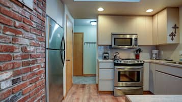 Rumah, 3 kamar tidur | Dapur pribadi | Lemari es, microwave, oven, dan kompor
