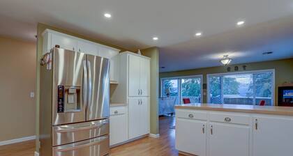 Northern Lights 3 Bedroom Home by RedAwning