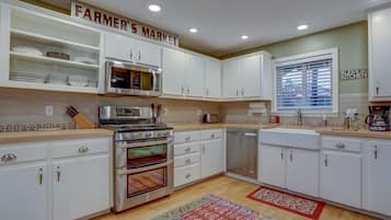 Rumah, 3 kamar tidur | Dapur pribadi | Lemari es, oven, mesin pembuat kopi/teh, dan pemanggang roti