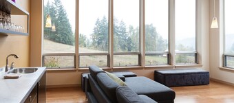 Mountain House 4 Bedroom Home by RedAwning