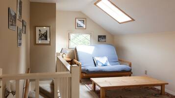 House, 3 Bedrooms | Dining