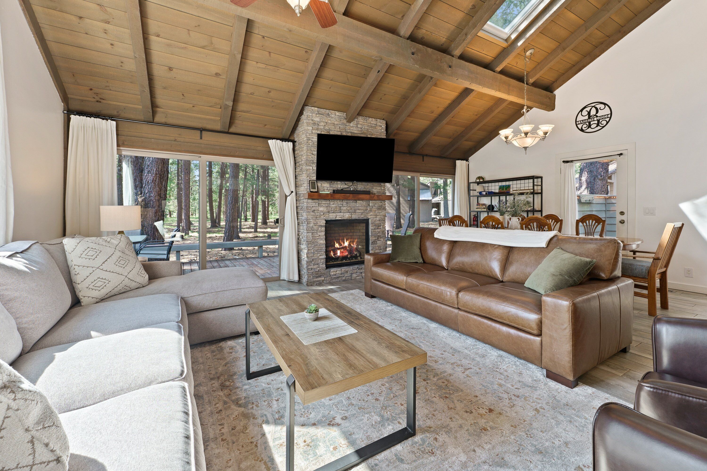 House, 4 Bedrooms | Living area | Fireplace, DVD player