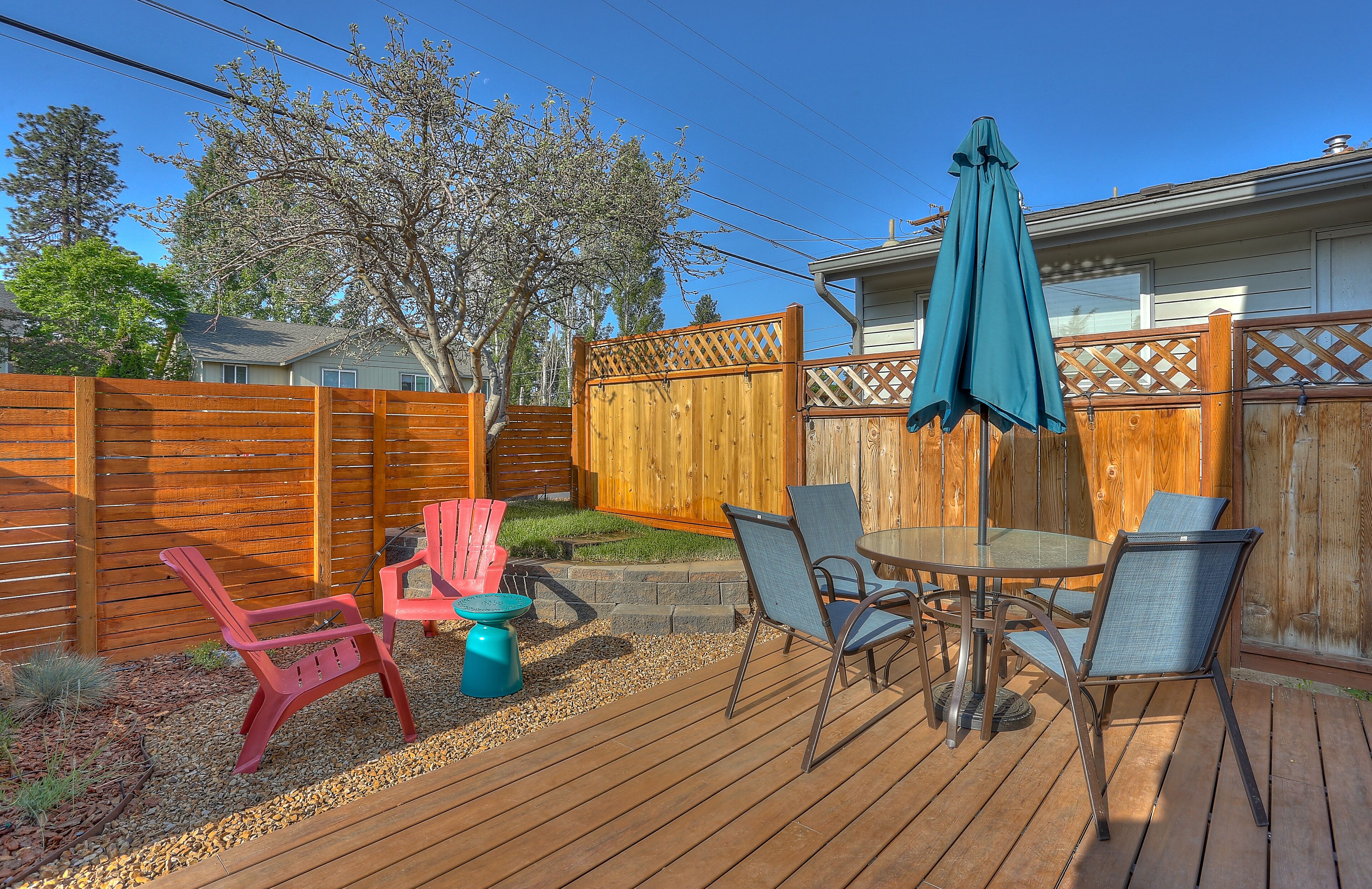 Brand New Modern Mod Pod Home With Private Yard by Redawning Reviews, Deals  & Photos 2026 - Expedia