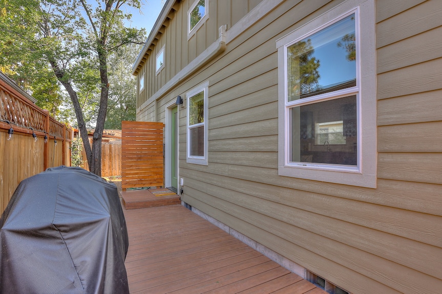 Brand New Modern Mod Pod Home With Private Yard by Redawning Reviews, Deals & Photos 2026 - Expedia Brand New Modern Mod Pod Home With Private Yard by Redawning Reviews, Deals & Photos 2026 - Expedia