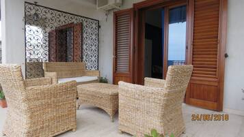 Zweibettzimmer, eigenes Bad (External) | Terrasse/Patio