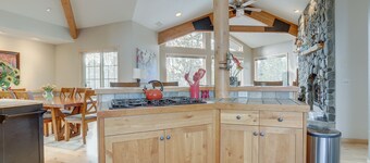 3 Mulligan Home features Hot Tub on Private Deck and Wood-Burning Fireplace by RedAwning