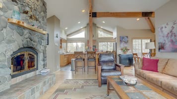 House, 4 Bedrooms | Living area | Flat-screen TV, fireplace