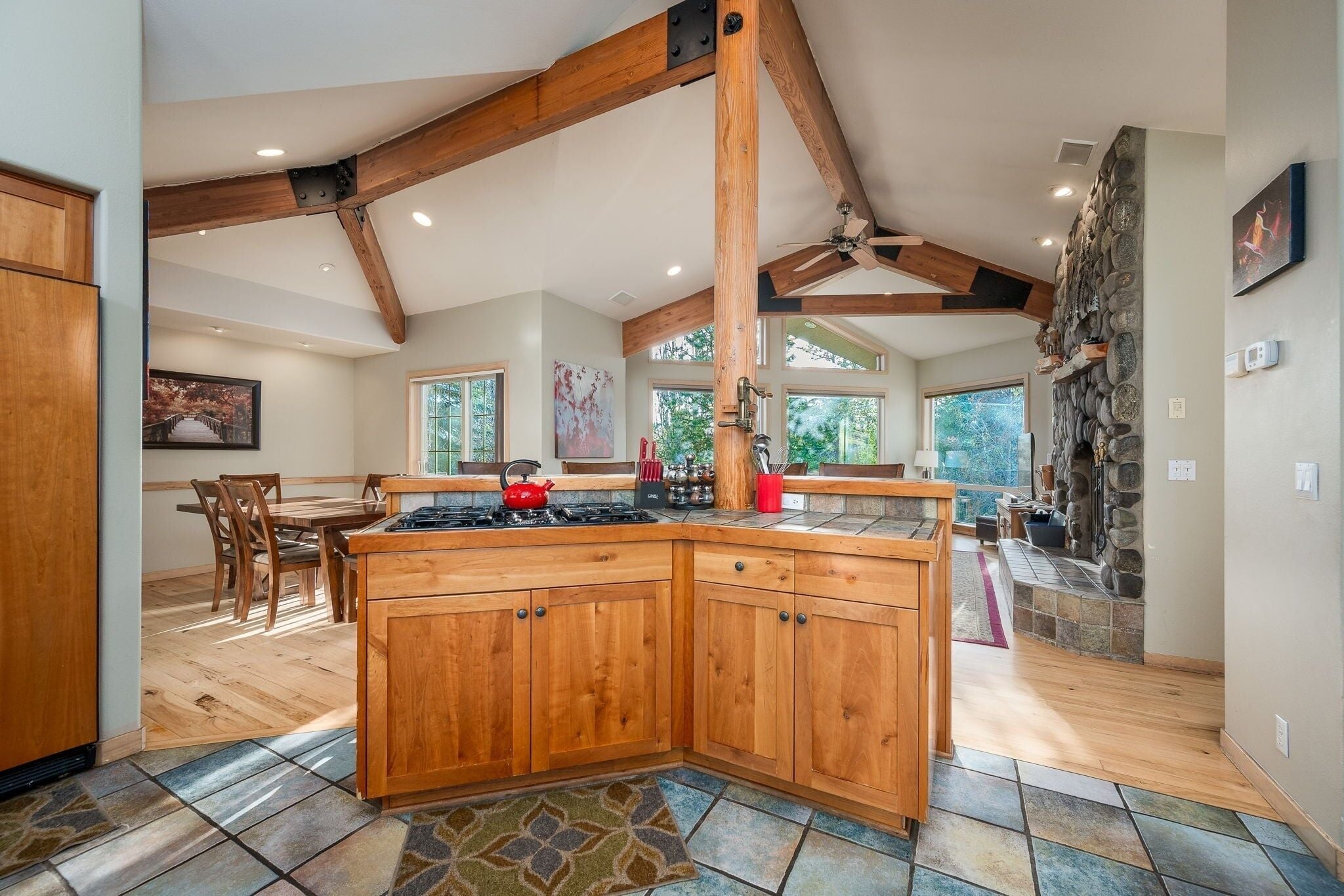 منزل - ٤ غرف نوم | مطبخ خاص | ثلاجة، ميكروويف، فرن، موقد طهي مسطح