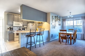 Condo, 1 Bedroom | Private kitchen | Fridge, microwave, oven, stovetop