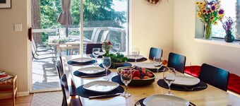 Fir Mountain Escape 4 Bedroom Home by RedAwning