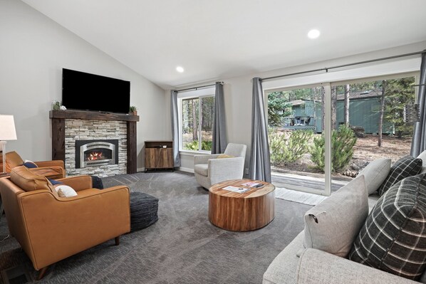 House, 2 Bedrooms | Living area