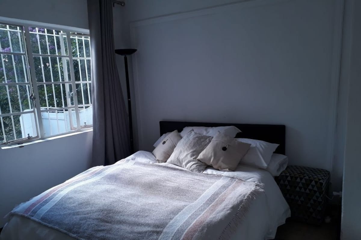 Single Room, Shared Bathroom | Peti besi dalam bilik, katil lipat simpan/tambahan, Wi-fi percuma