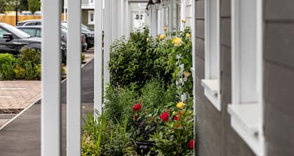 Reading Green Park Village Serviced Apt