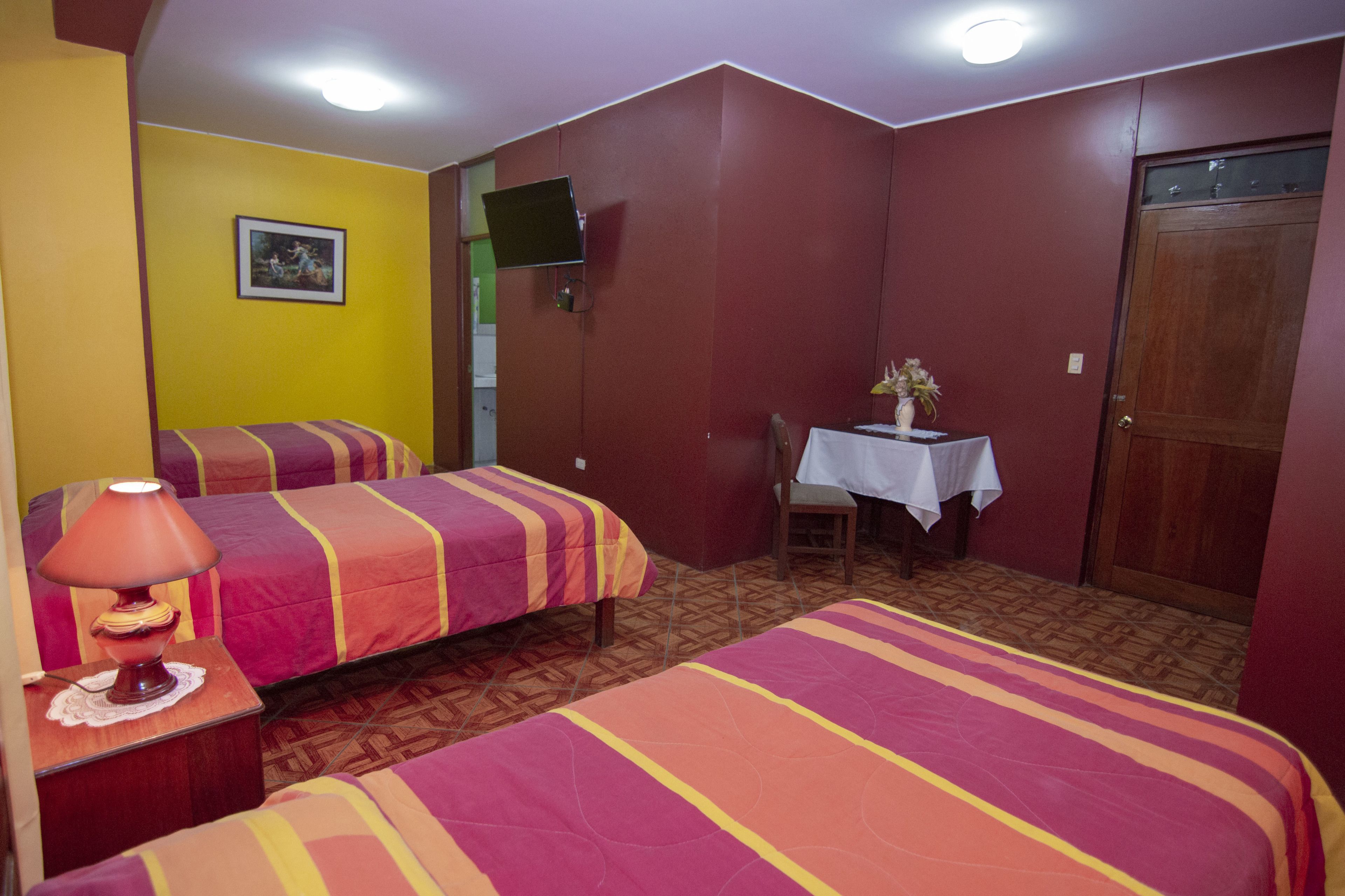 Habitación triple, 3 camas individuales | Wifi gratis