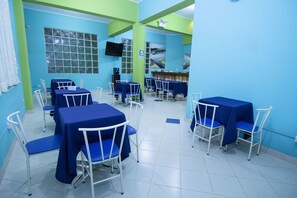 Desayuno continental gratuito y diario