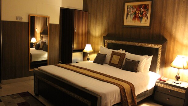 Unclassified image, 1 of 29, button - Atlantic Hotel Lahore (Lahore)