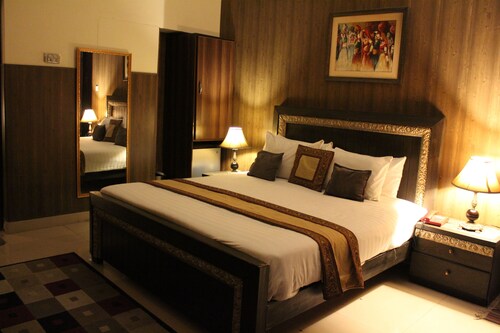 Atlantic Hotel Lahore