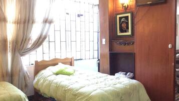 Iron/ironing board, free WiFi, bed sheets