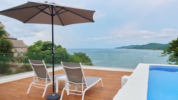 Ocean View Royal Penthouse | Vista a la playa o el mar