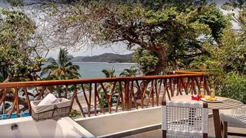 Suite junior, no fumadores | 2 dormitorios, ropa de cama de alta calidad, edredones de plumas