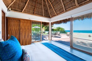 Ocean View Penthouse Premium | Ropa de cama de alta calidad y edredones de plumas