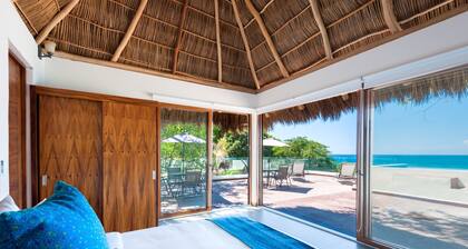 Ysuri Sayulita - Beachfront Hotel