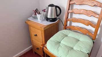 Standard Double Room | Free WiFi, bed sheets