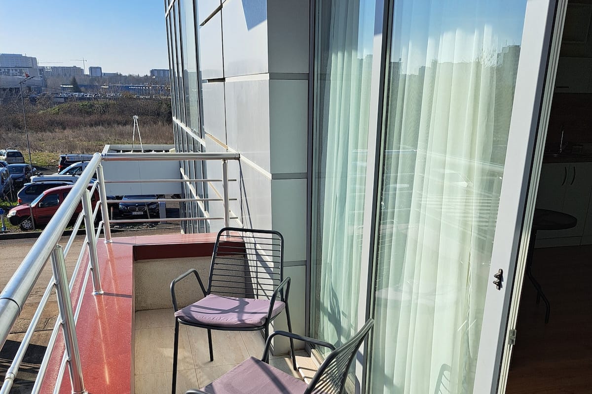 Family Studio Suite | Premium bedding, individually decorated, desk, laptop workspace