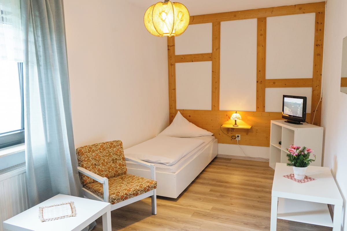 Single Room | Free WiFi